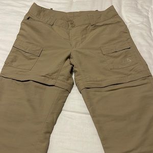Women’s North Face Nylon Convertible Zip Off Outdoors Hiking Pants/Shorts  8…